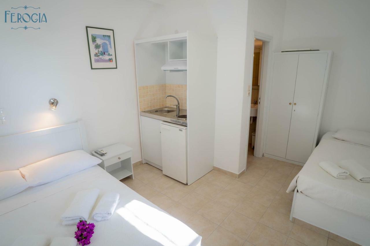 Ferogia Hotel Skyros Bagian luar foto