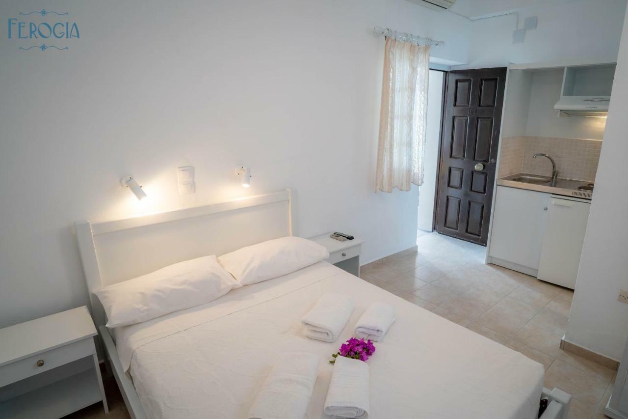 Ferogia Hotel Skyros Bagian luar foto
